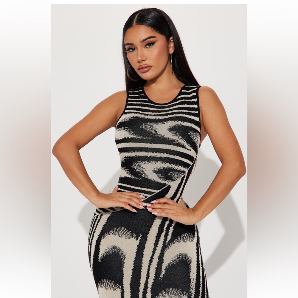 Kira Sweater Maxi Dress - Black/White - sz 1X